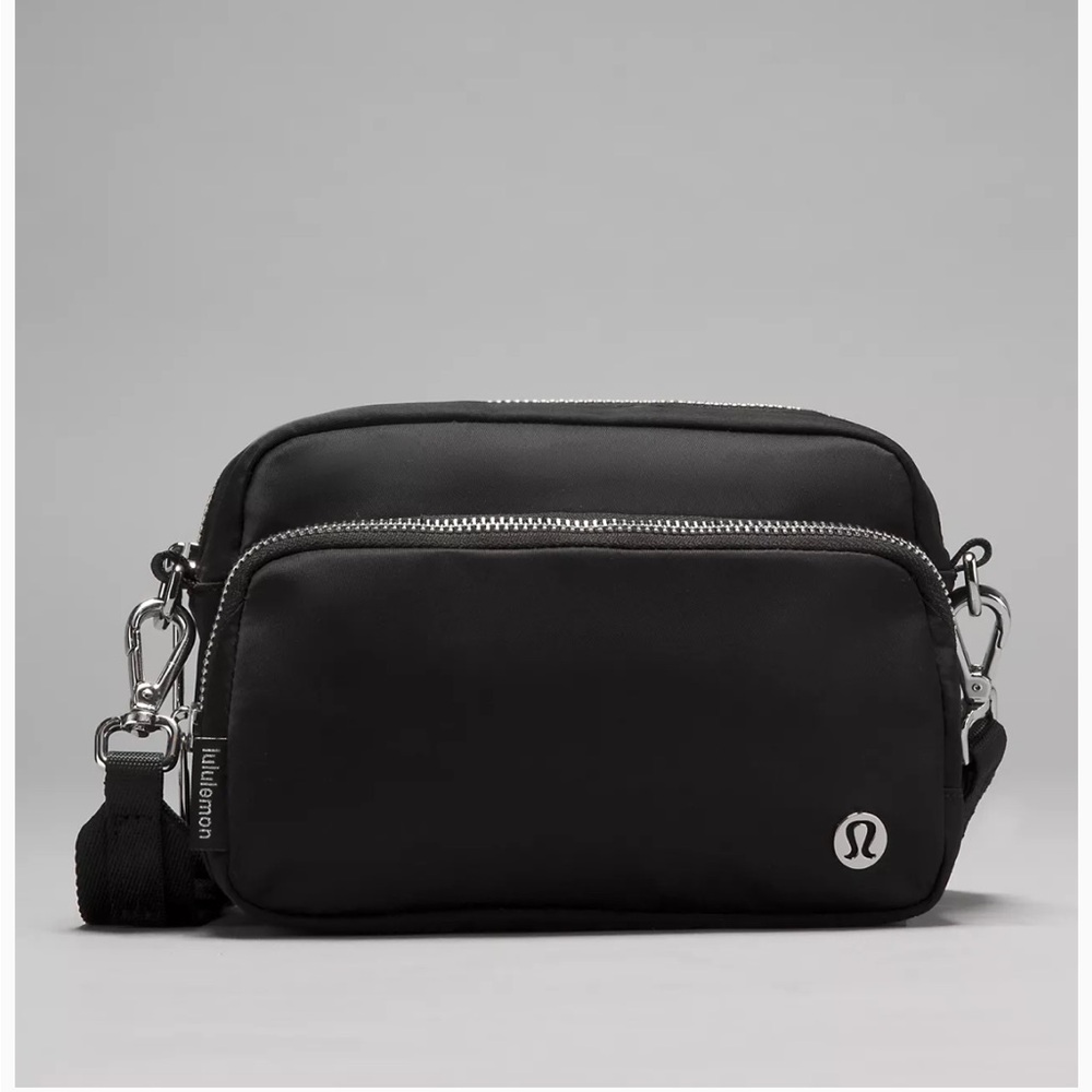 Lululemon Everywhere Crossbody Bag 2L
